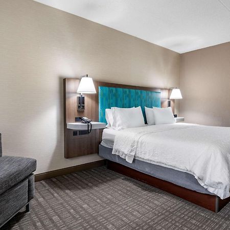 Hampton Inn & Suites Louisville East Ngoại thất bức ảnh