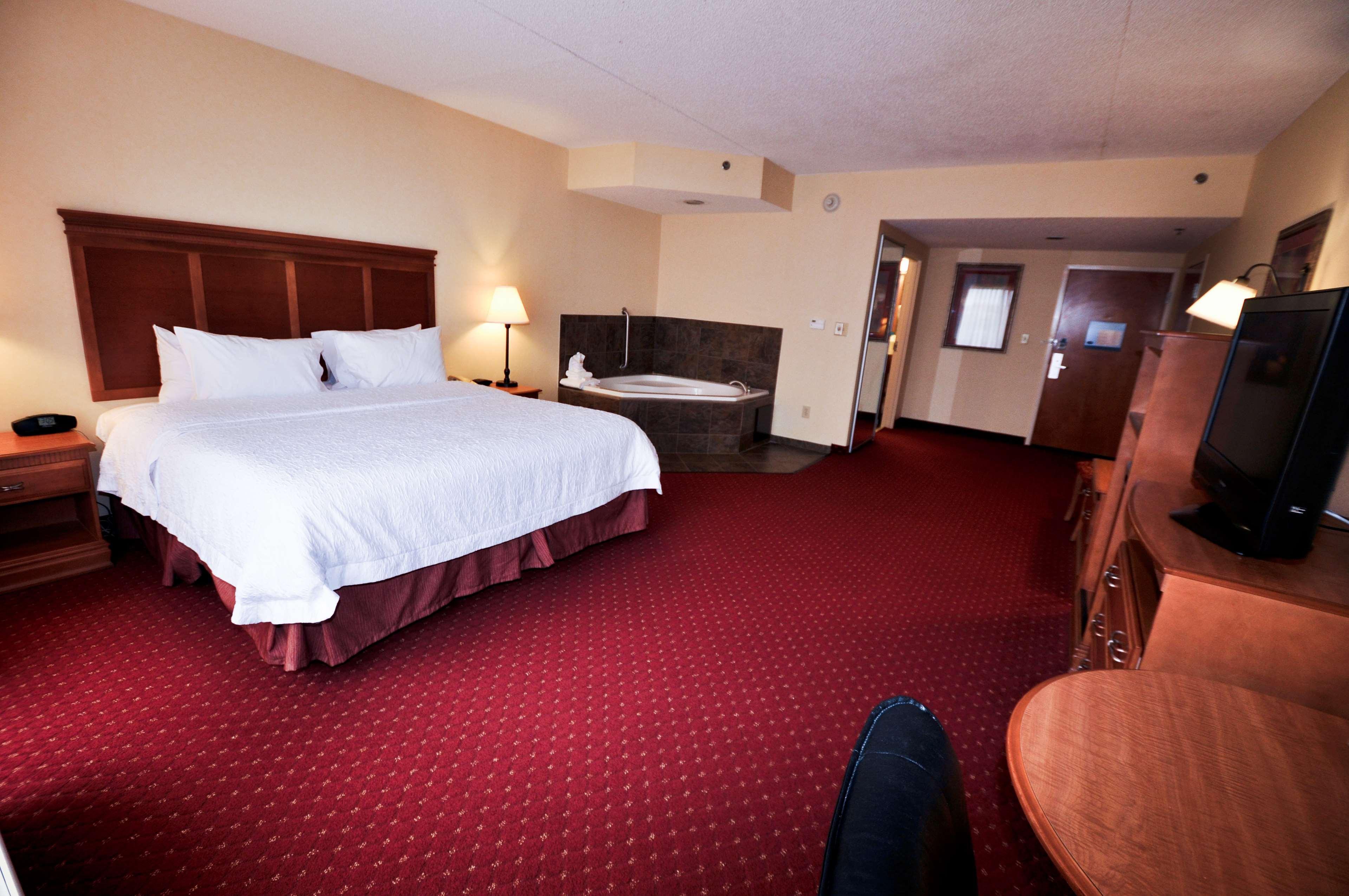 Hampton Inn & Suites Louisville East Ngoại thất bức ảnh