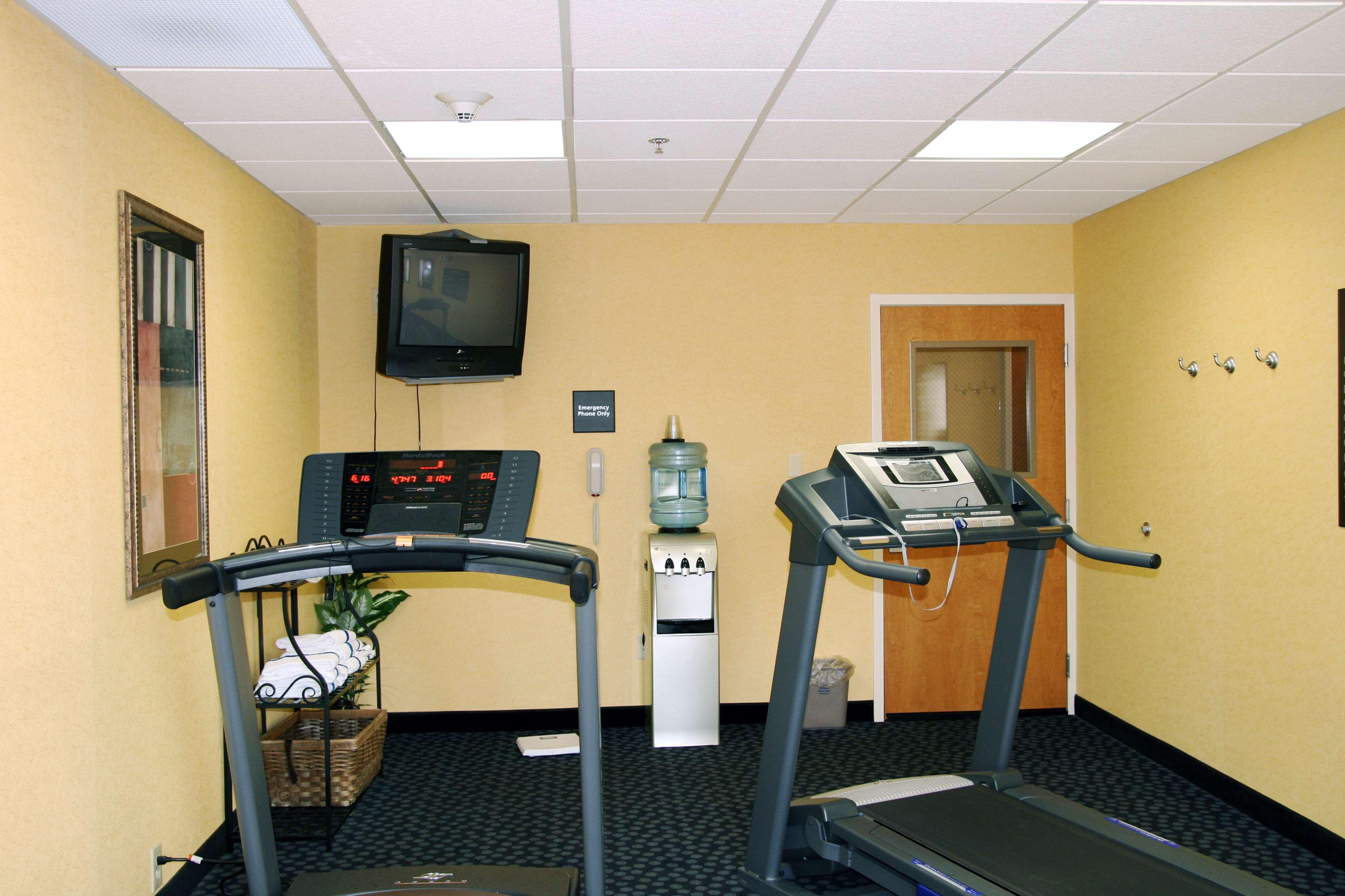 Hampton Inn & Suites Louisville East Ngoại thất bức ảnh