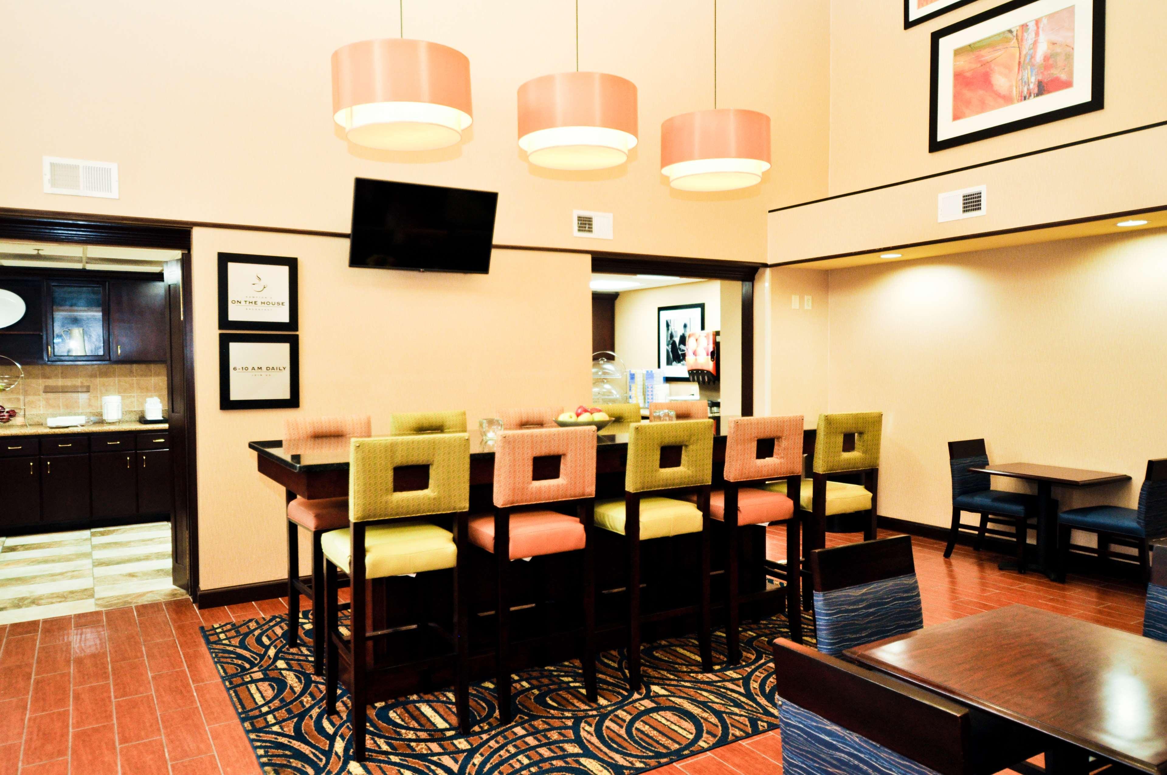 Hampton Inn & Suites Louisville East Ngoại thất bức ảnh