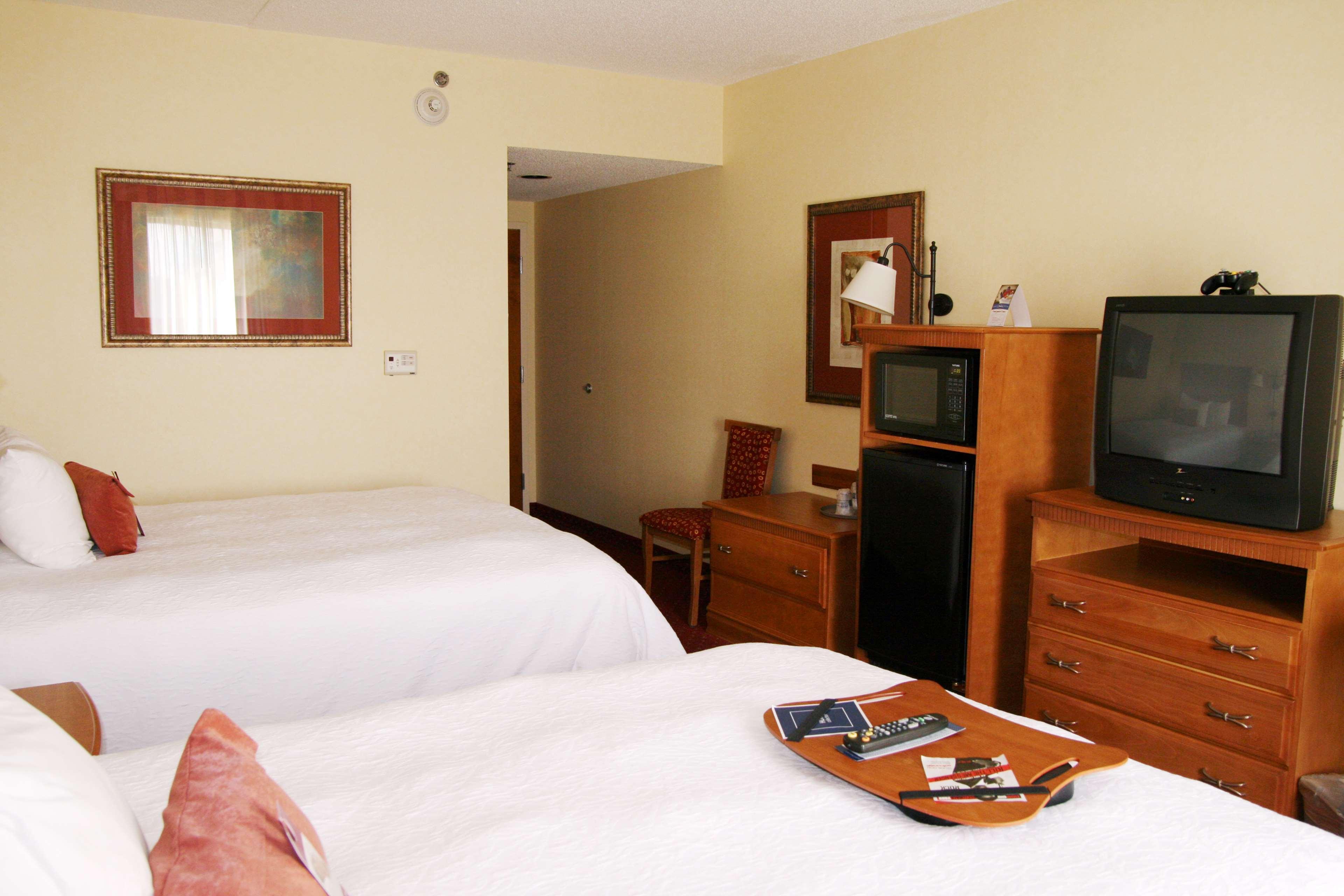 Hampton Inn & Suites Louisville East Ngoại thất bức ảnh