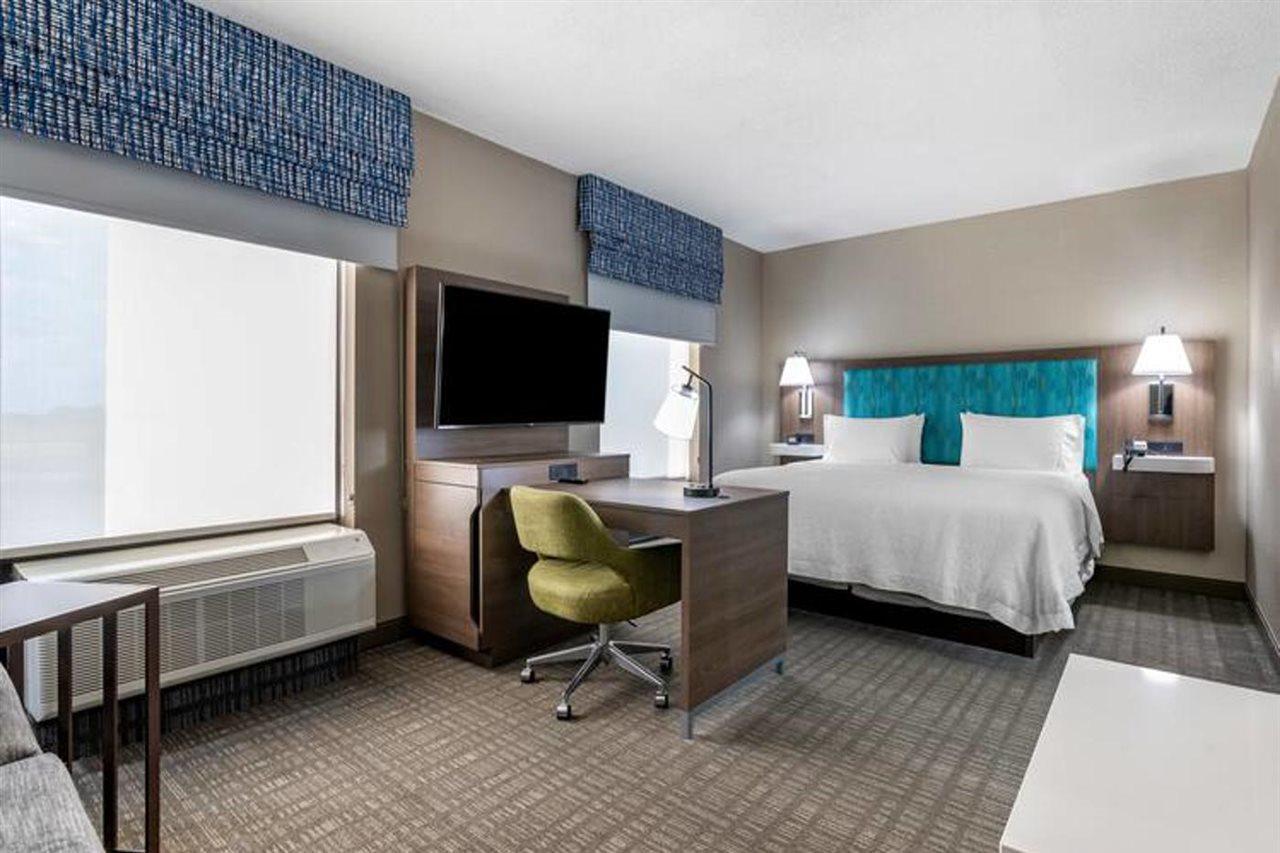 Hampton Inn & Suites Louisville East Ngoại thất bức ảnh