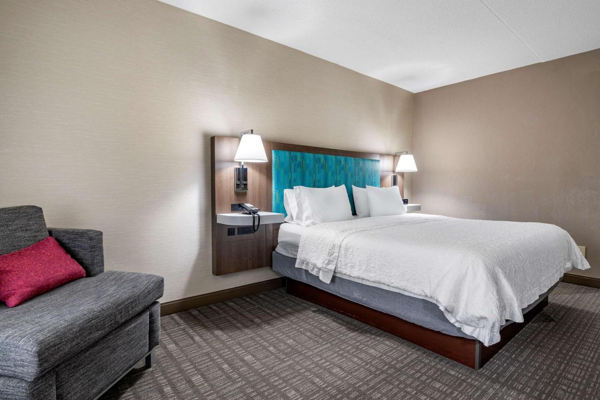 Hampton Inn & Suites Louisville East Ngoại thất bức ảnh