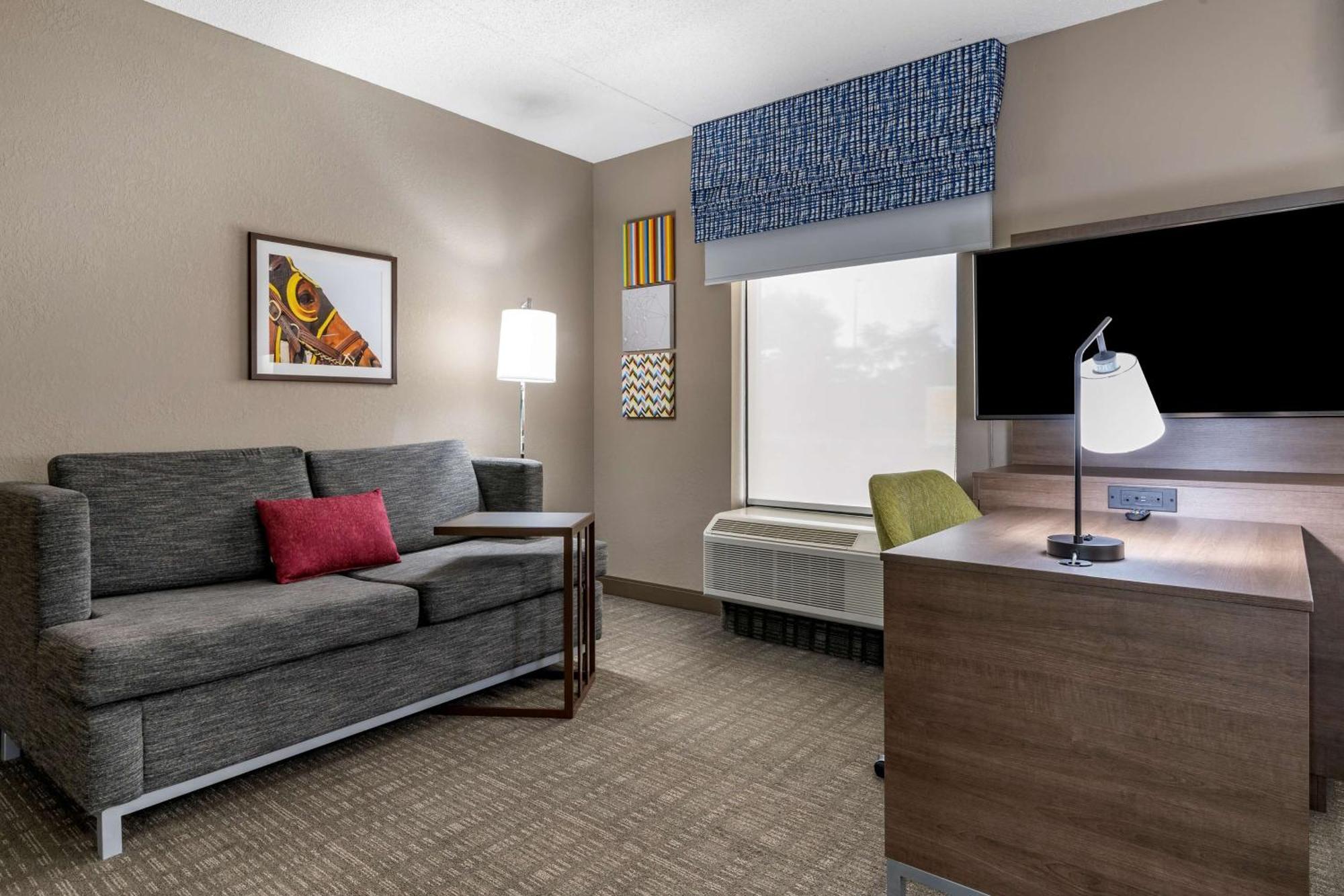 Hampton Inn & Suites Louisville East Ngoại thất bức ảnh