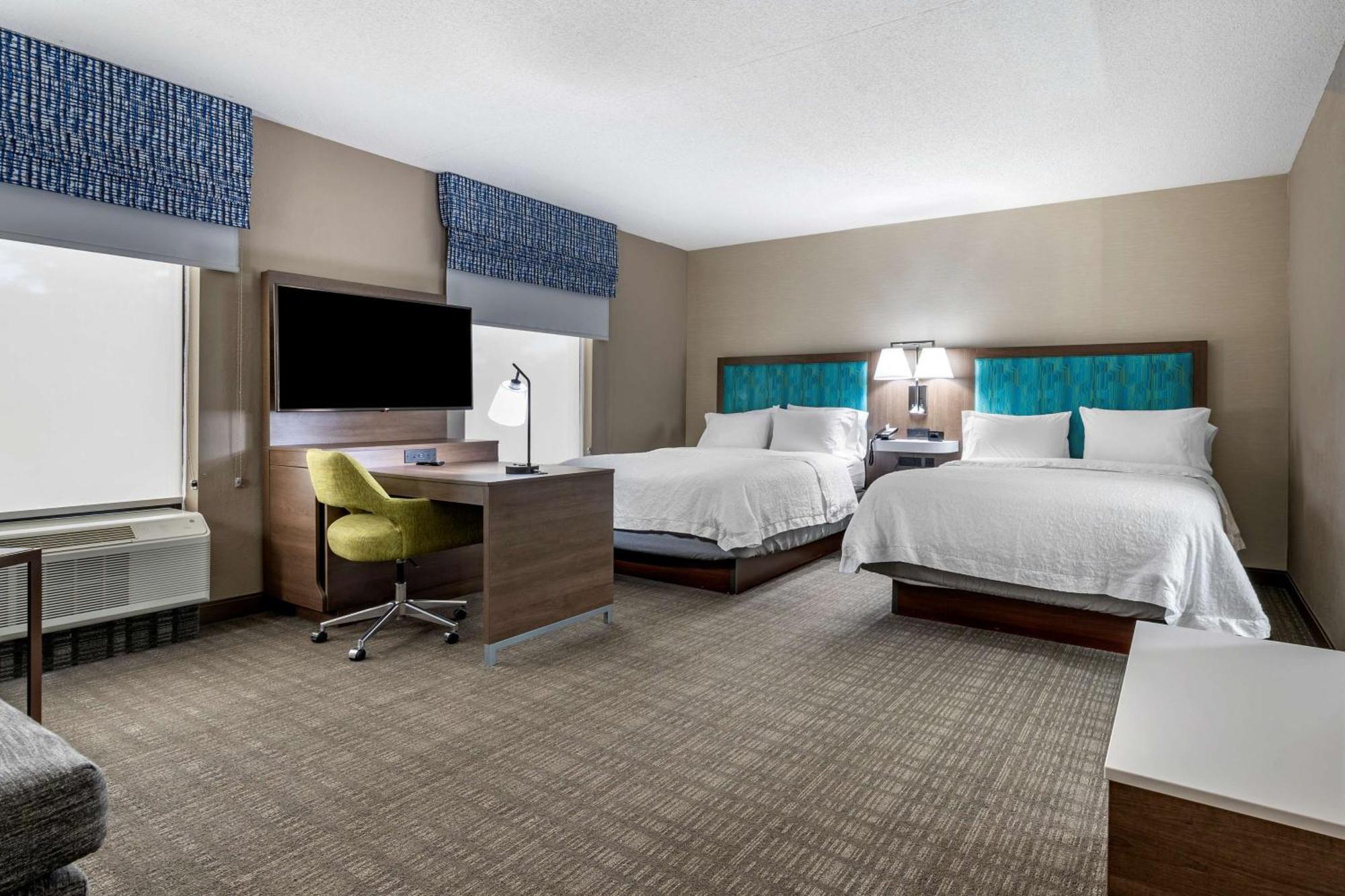 Hampton Inn & Suites Louisville East Ngoại thất bức ảnh